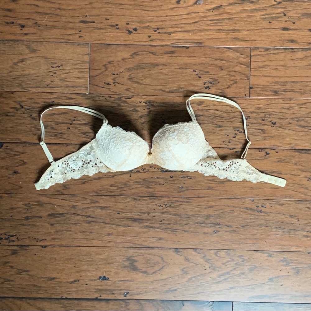 Ivory Lace Padded Demi Victoria’s Secret, 34B